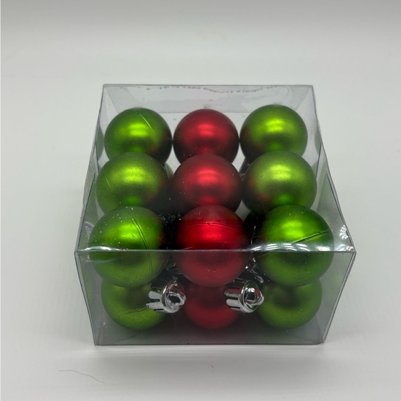 Christmas Decor Set - Picture 4 of 10